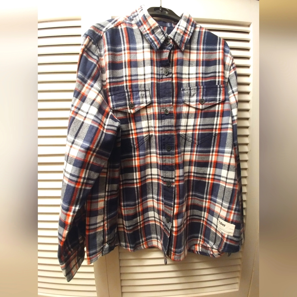 Tilley plaid flannel button up shirt